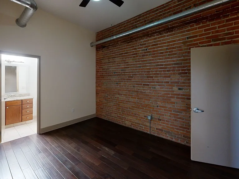 427 Pershing Ave — Photo 48