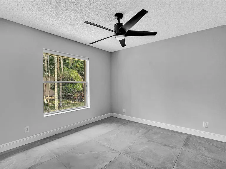 10434 NW 6th Ct — Photo 53