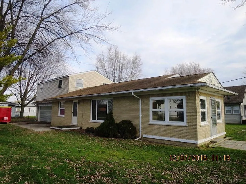 7833 Wagner Ln photo 1
