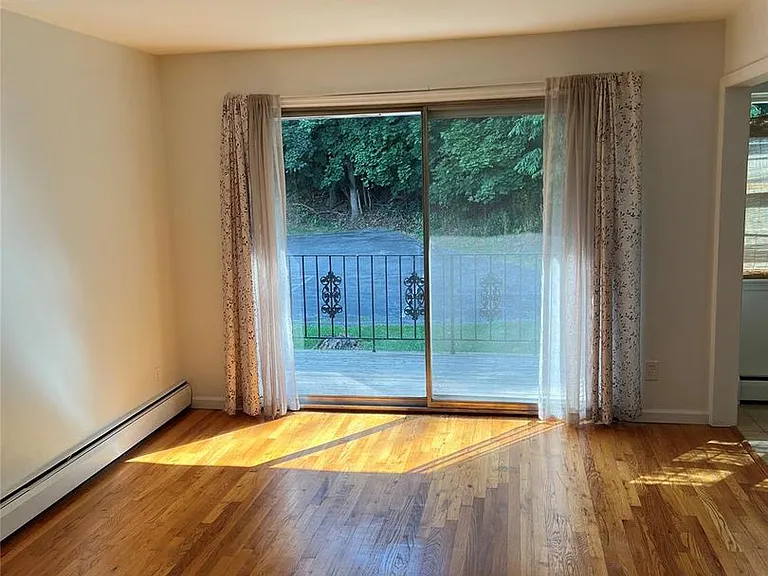 6 Colonial Rd #70 — Photo 11
