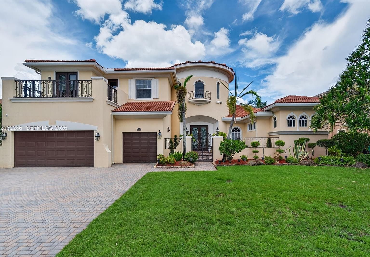 11867 NW 69th Pl — Heron Bay Golf Club