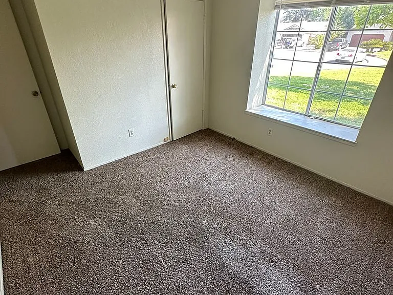 2348 W Pinon Ct — Photo 11
