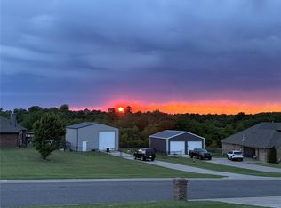 186 Oakridge Dr, Choctaw, OK 73020