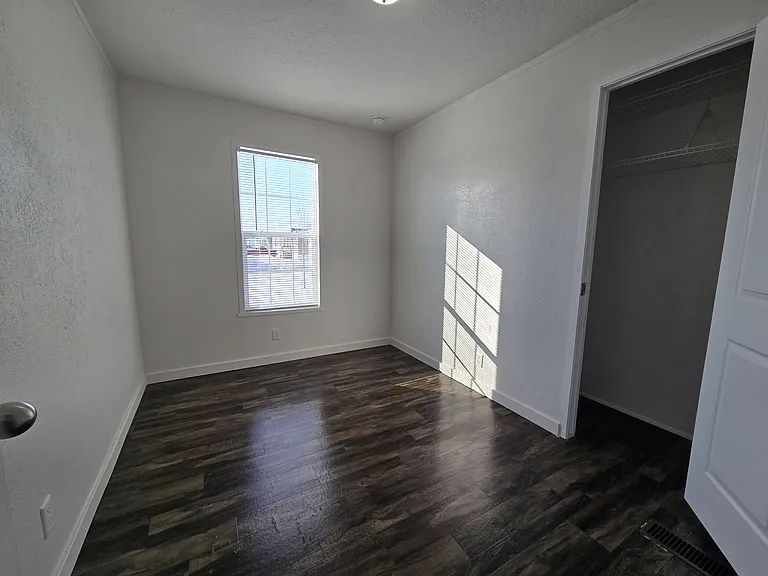 1319 York St — Photo 4