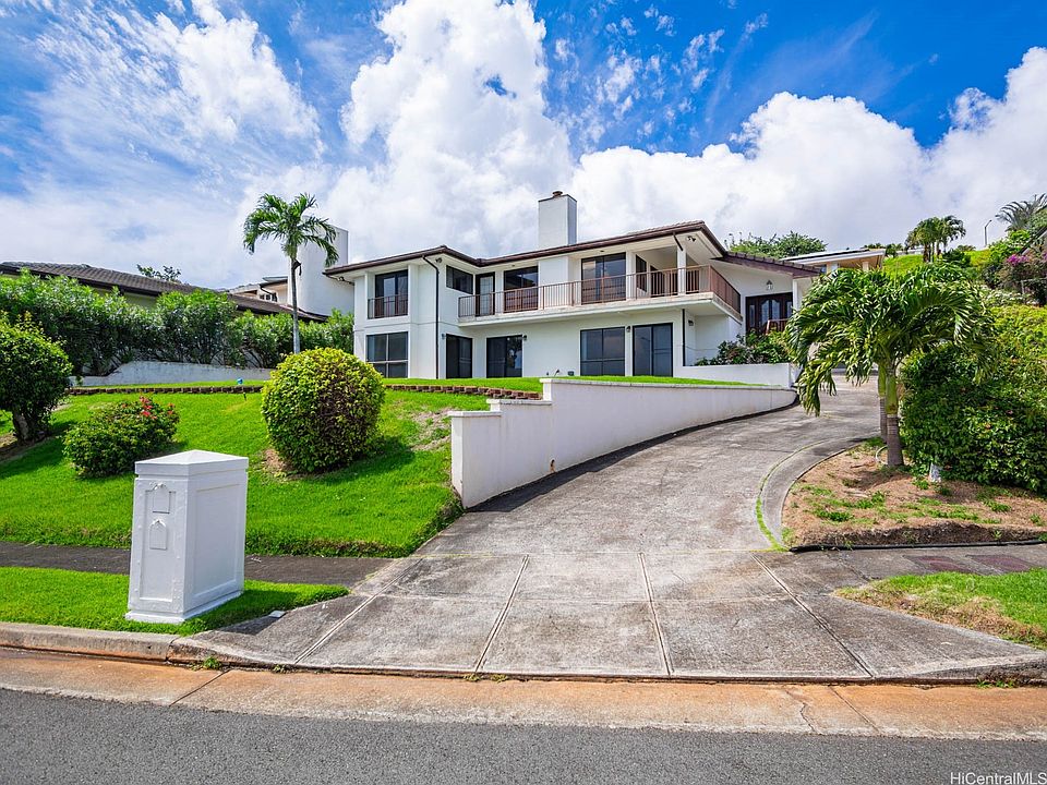 1st image of 830 Ikena Cir