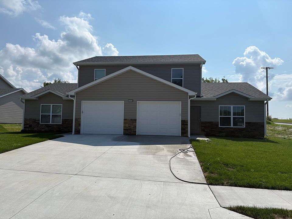 1st image of 15405 Corbin Ct