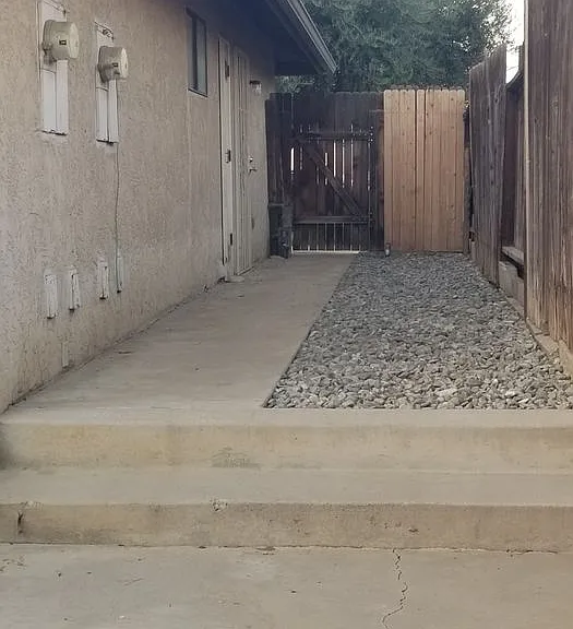 W. China Grade Loop — Photo 7