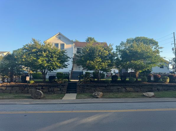 309 Court Ave