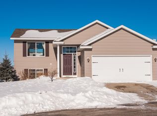 5877 Crown Ln NW, Rochester, MN 55901