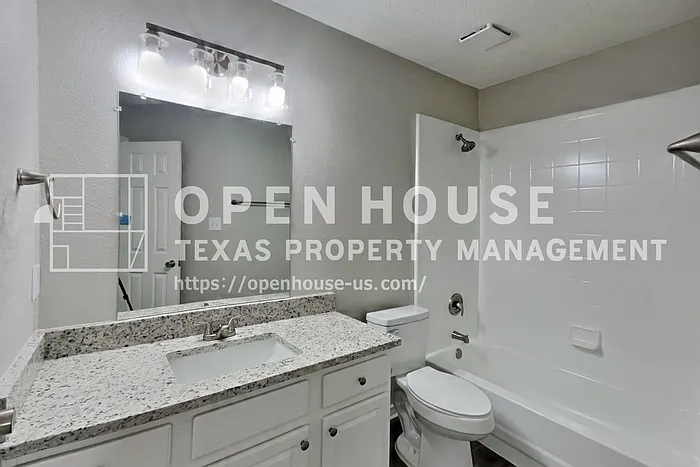 2209 Laura Elizabeth Trl — Photo 18