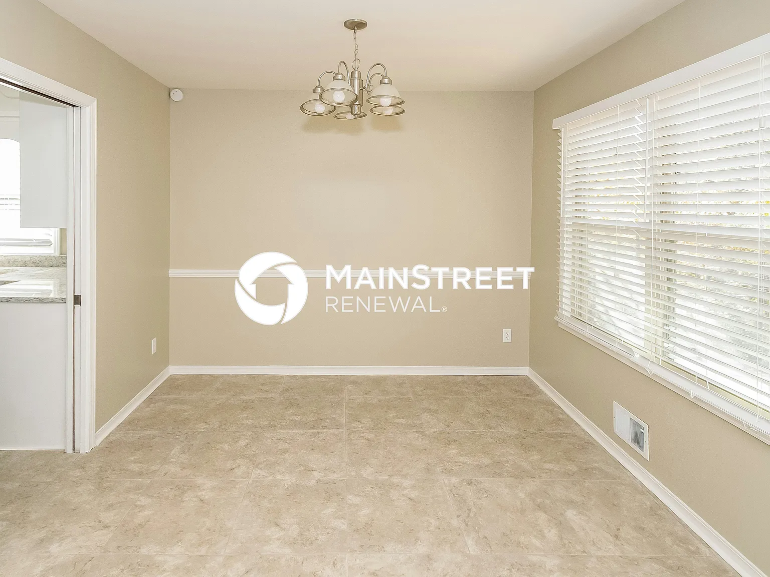 1525 Pine Tree Dr — Photo 3