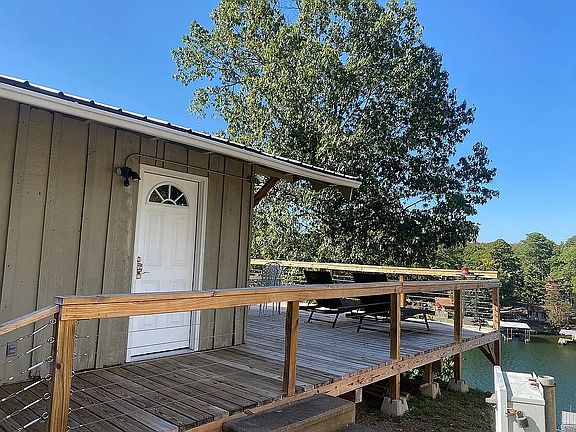 4th image of 244 Chappel Hill Rd