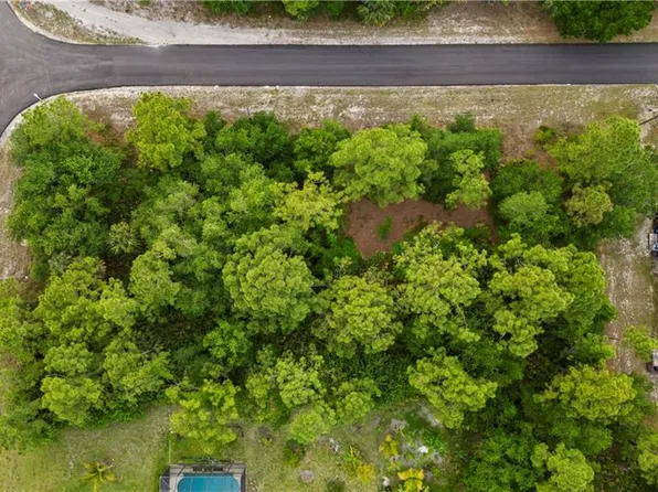 (undisclosed Address), ALVA, FL 33920