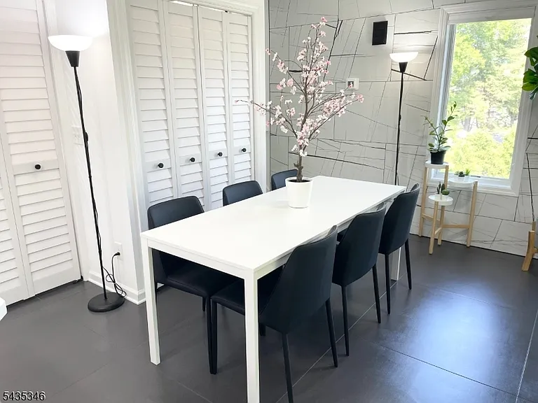 18 Sam Bonnell Dr — Photo 8