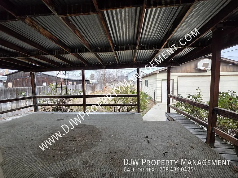 624 W Linden St — Photo 13
