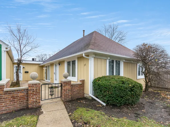 111 Garden Dr, Montgomery, IL 60538