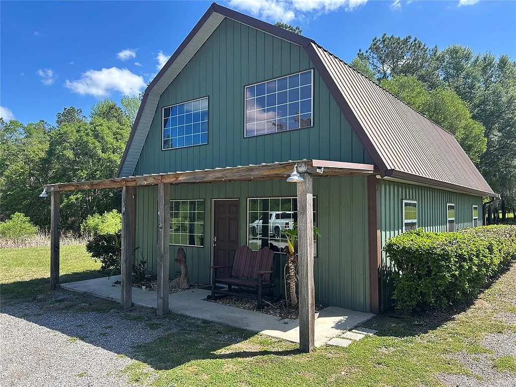 2 bed, 2.0 bath, 1313 sqft, $2,300 — Photo 1