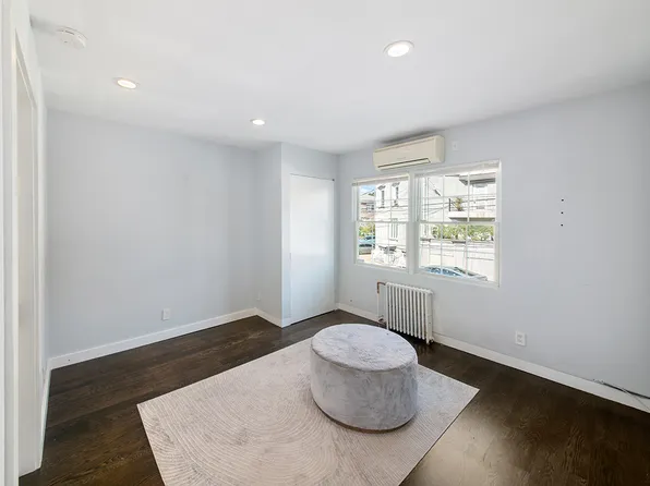 66-10 Jay Avenue image 9 of 11