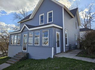 23 Cass St, Montello, WI 53949