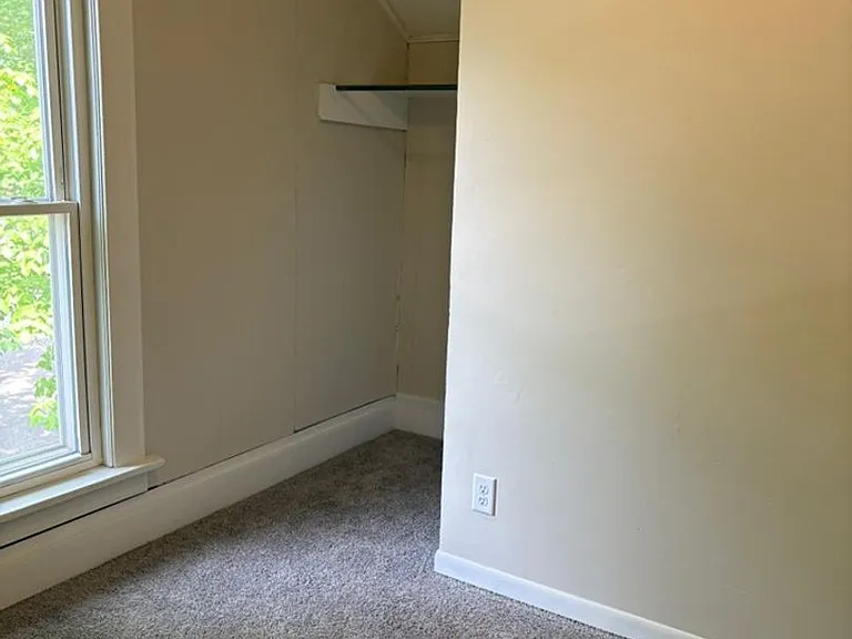 112 N Clinton St — Photo 21