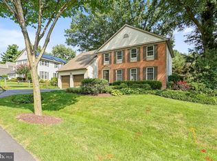 10025 Dellcastle Rd, Gaithersburg, MD 20886