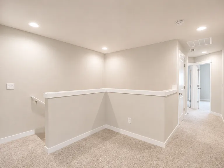 18426 NE 46th Pl — Photo 15