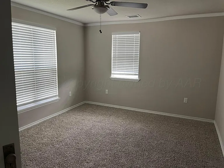 3101 S Van Buren St — Photo 16
