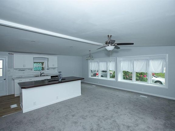 3rd image of 1135 Navajo Dr
