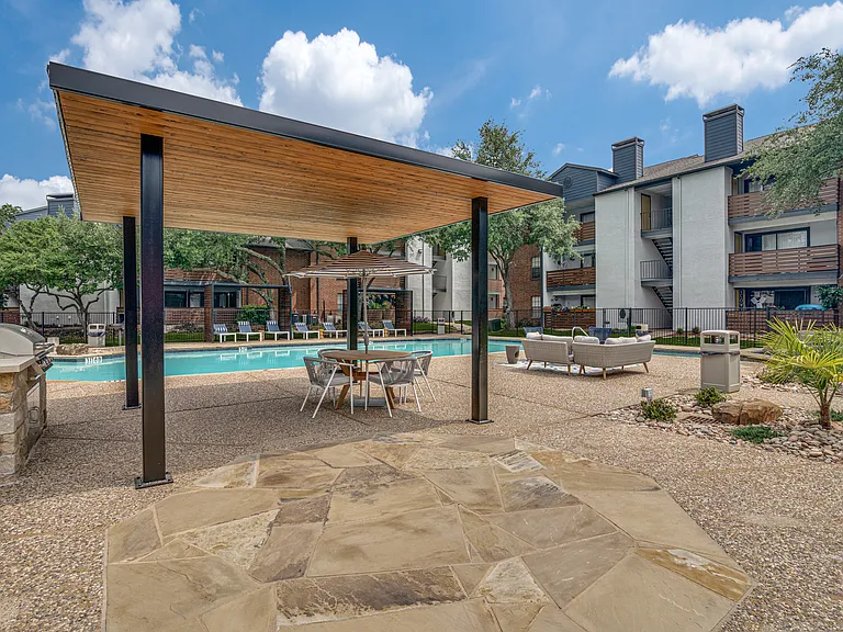 Raleigh At Towne Crossing — Photo 41
