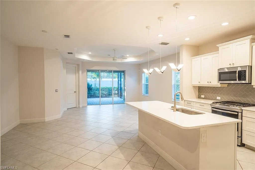 2 bed, 2.0 bath, 1634 sqft, $2,995 — Photo 4