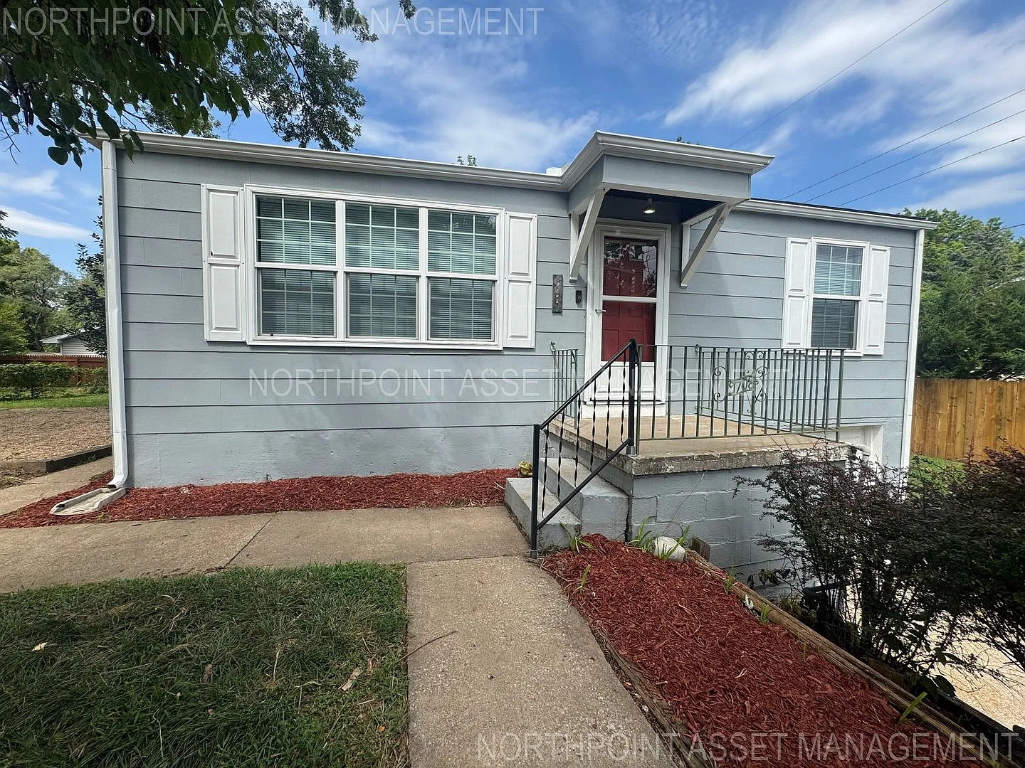 2-Bedroom, 1 Bath Single Family for Rent in Independence,MO | Attached Garage|Outdoor Living Space — Photo 1