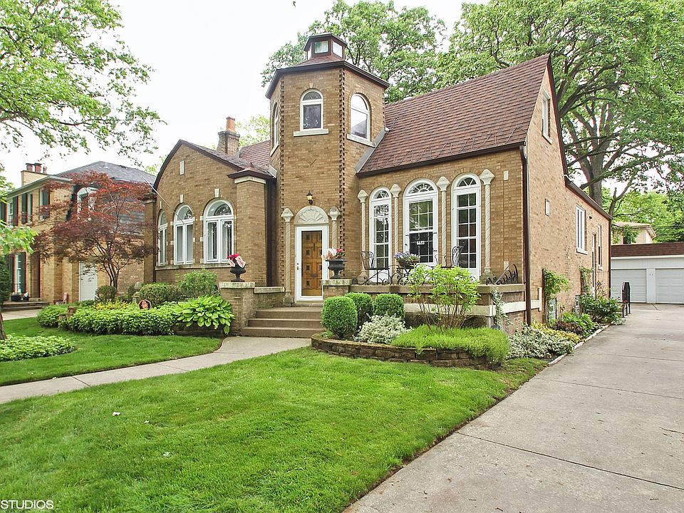 1st image of 6633 N Hiawatha Ave