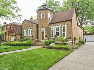 6633 N Hiawatha Ave, Chicago, IL 60646