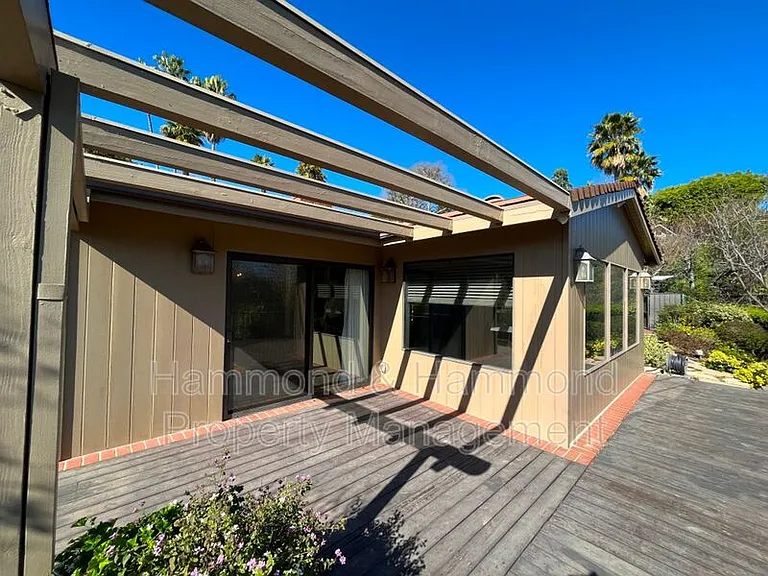 15451 Deerhorn Rd — Photo 23