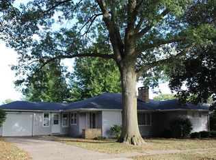 400 S Jackson St, Morrison, IL 61270