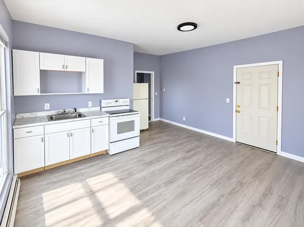 291 Manchester St #2, Manchester, NH 03103