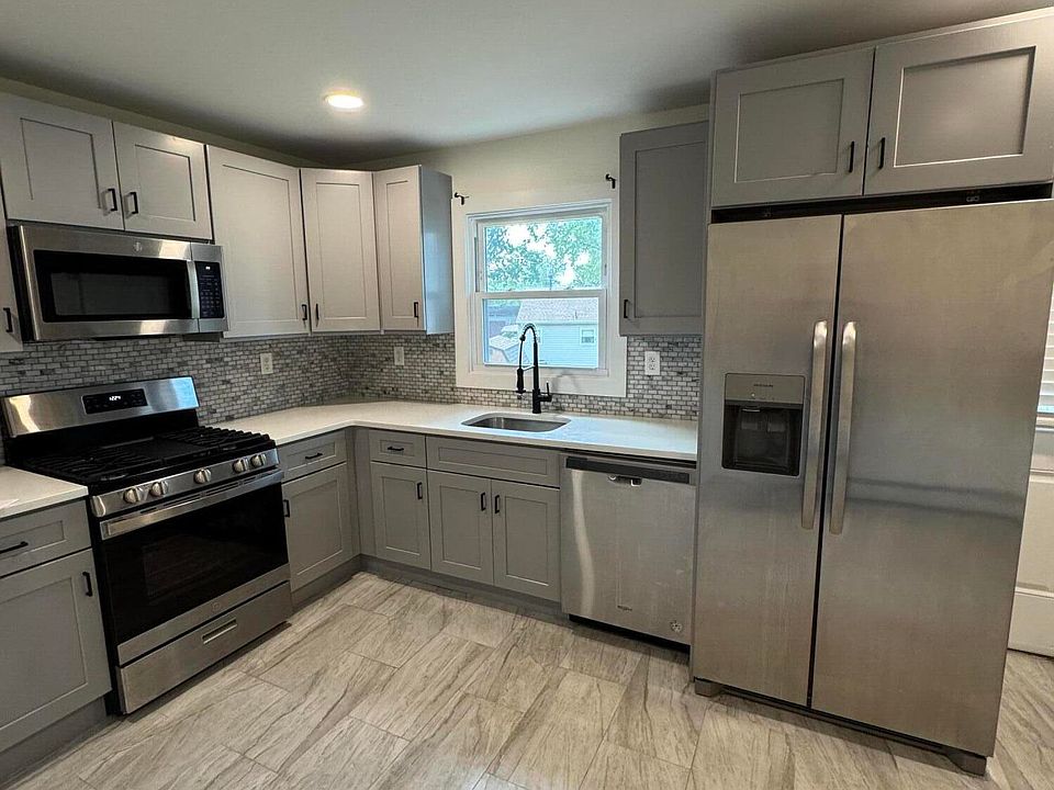 2nd image of 334 Herbertsville Rd