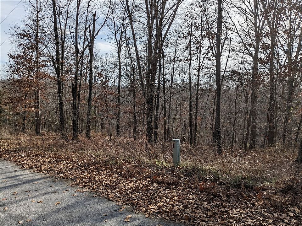 1st image of 26 Chelmsworth Cir