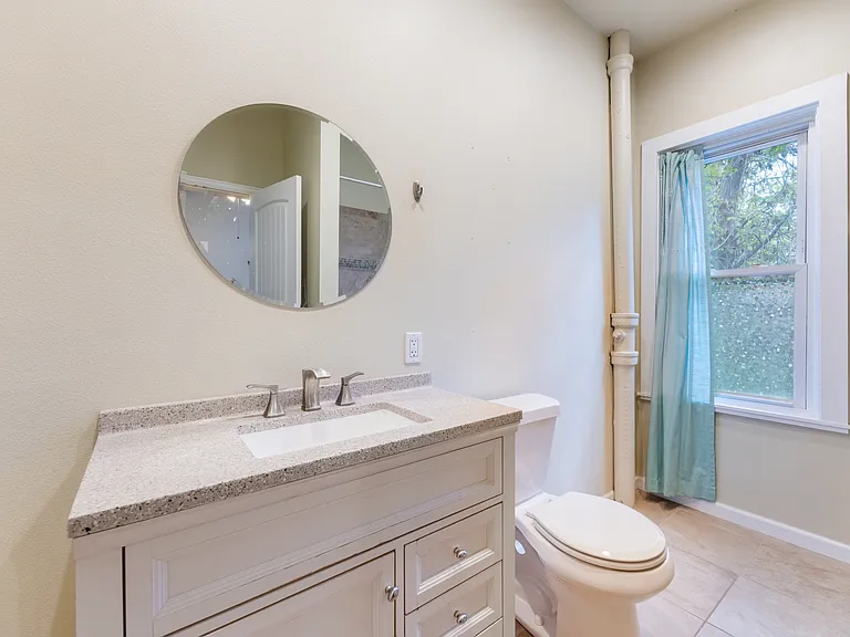 en suite bathroom