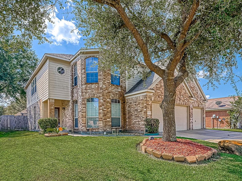 1st image of 20307 Avery Point Dr