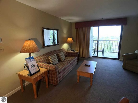 3rd image of 5055 Valleyway Dr #19