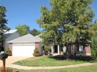 211 Arbor Crest Dr, Ballwin, MO 63021