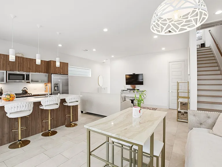 4408 Santorini Ln — Photo 8