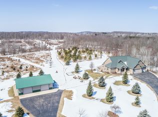 7601 County Road G, Gillett, WI 54124