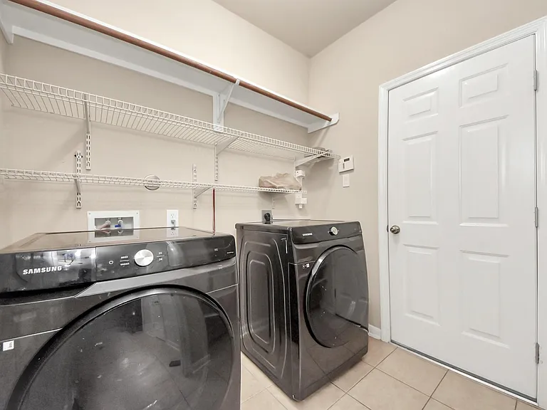 1251 Glenwood Canyon Ln — Photo 16