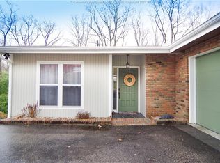 1117 Montrose Dr, South Charleston, WV 25303