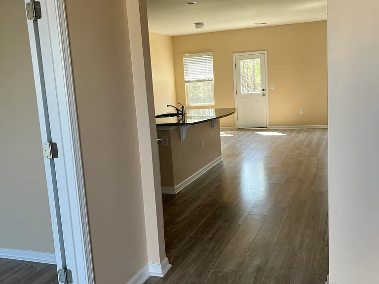 3076 Ellesmere Cir — Photo 4