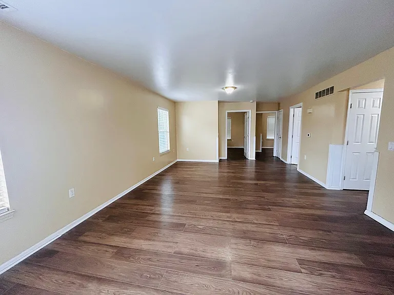 65 Westover St — Photo 10