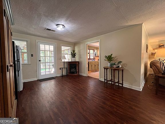 5th image of 4085 Mount Zion Rd