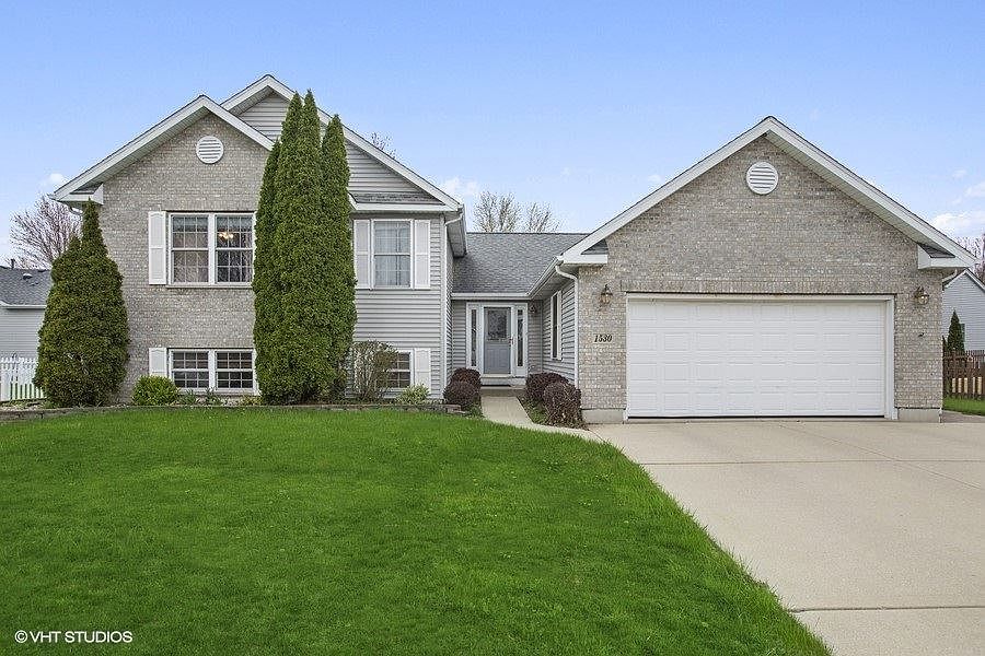 1st image of 1530 Portage Ln